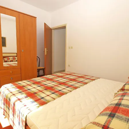 Apartment Apartmenst Marisita 1124 Valbandon